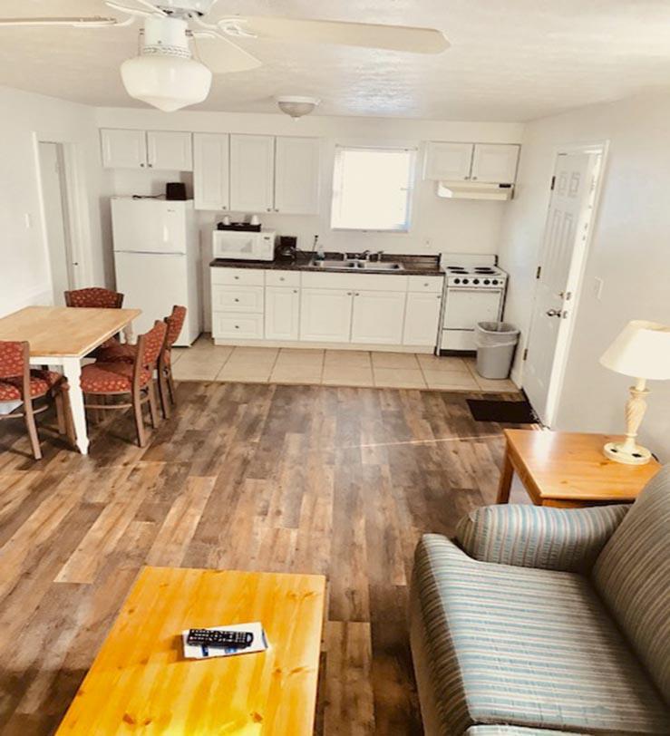 Motel Exit 5 & 2*